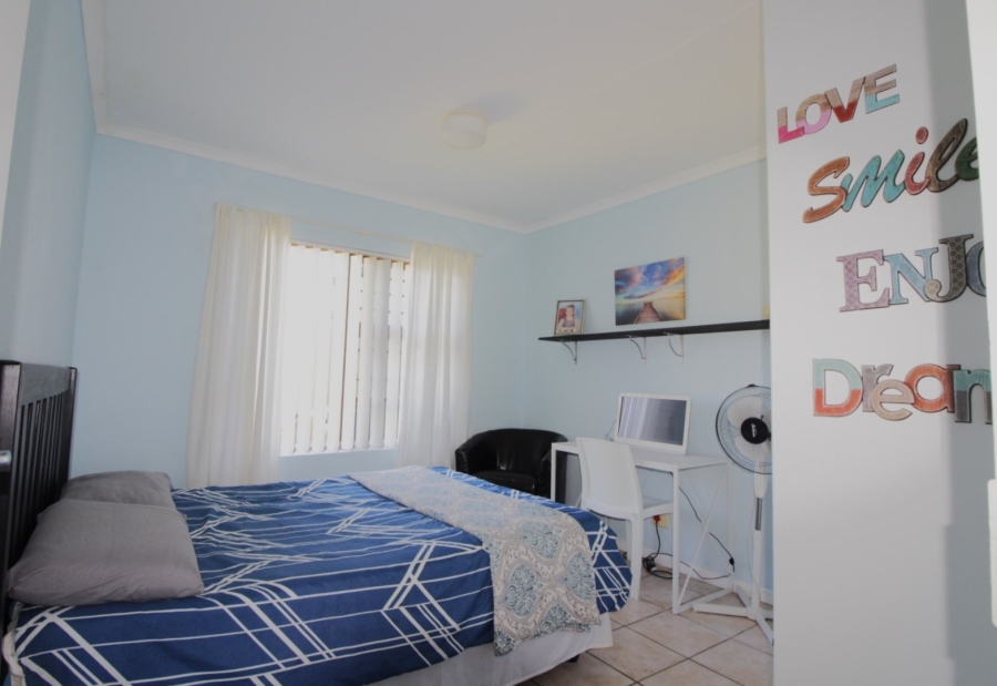 3 Bedroom Property for Sale in Wavecrest Eastern Cape